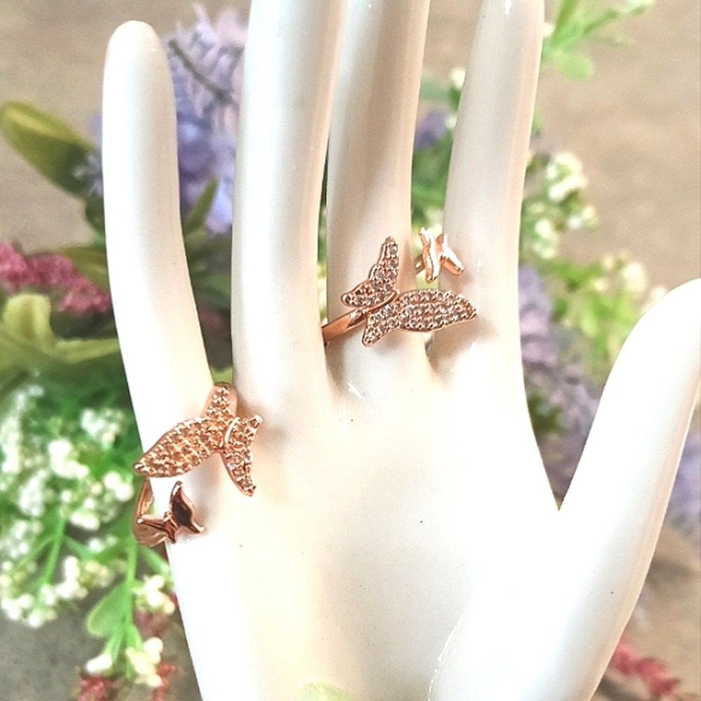 🦋2 Rose Gold Rhinestone Butterfly Adjustable Rings (6-7)🦋